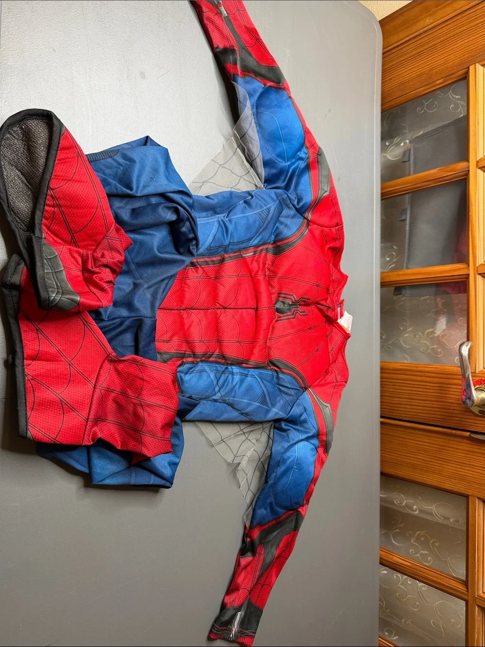 Kid’s Spider-Man Costume. Size: Medium